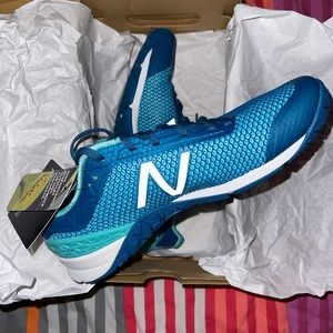 New Balance Vibram sneakers size 9